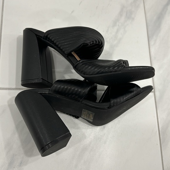 NEW! Dolce Vita Black Emeley Slip-On Double Band Dress Sandals - Size 6.5 - Picture 16 of 16